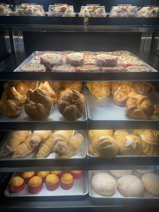 Merlina’s Bakery & Coffee Picture 2
