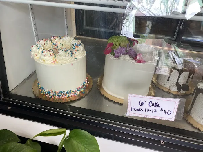 Kayla Renee Cakes Picture 1