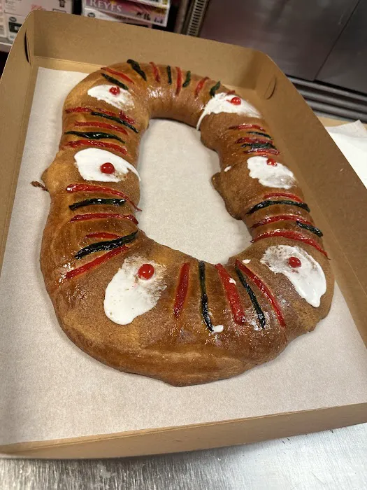 LA IDEAL Bakery Picture 1