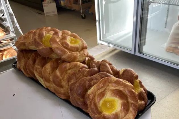 La Imperial Bakery