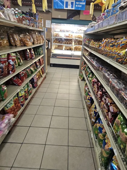 SUPER MERCADO LOS CHAPINES Picture 6