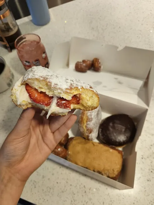 Donut Palace Picture 6