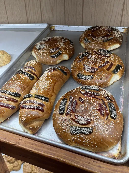 Los Reyes Bakery and Market Picture 5