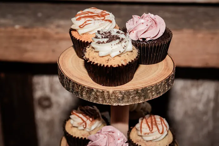 Favi's Fabulous Cakes Picture 5