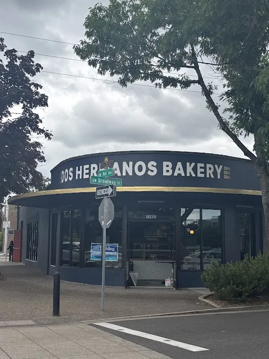 Dos Hermanos Cafe Picture 5