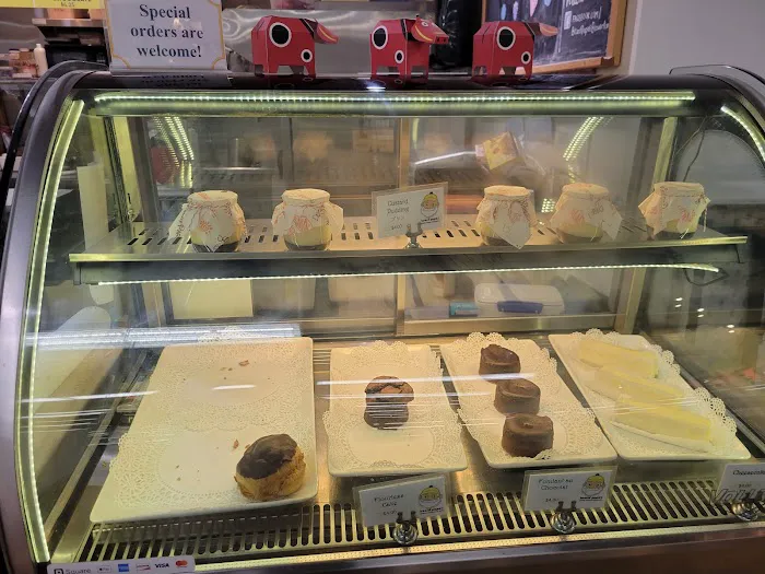 Beard Papa's - Uwajimaya Beaverton Picture 4