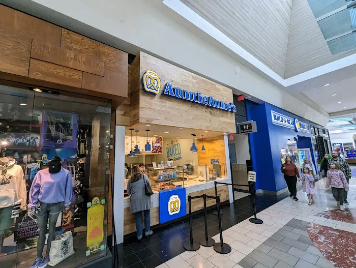 Auntie Anne's Picture 3