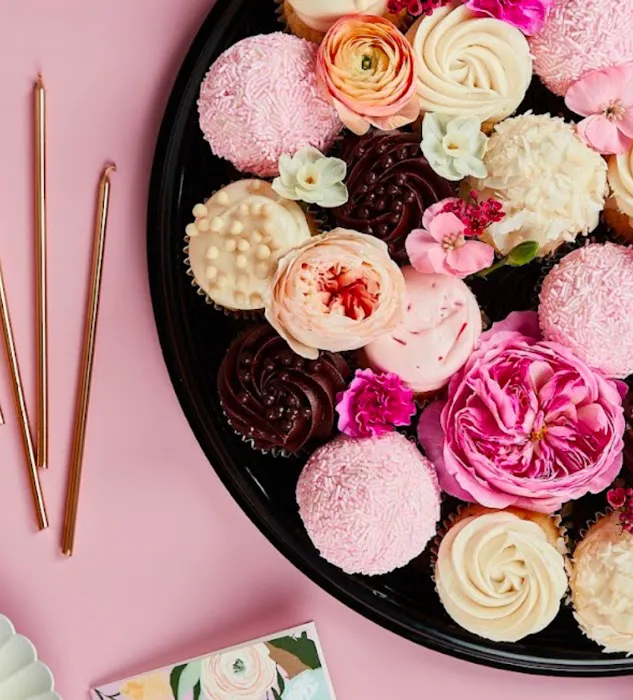 Too Sweet Cakes Picture 8