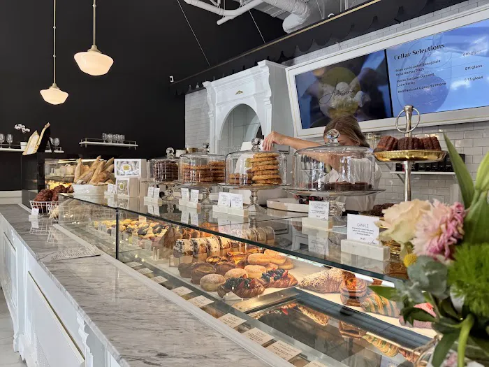 Artisserie Fine Bakery - Lake Oswego Picture 8