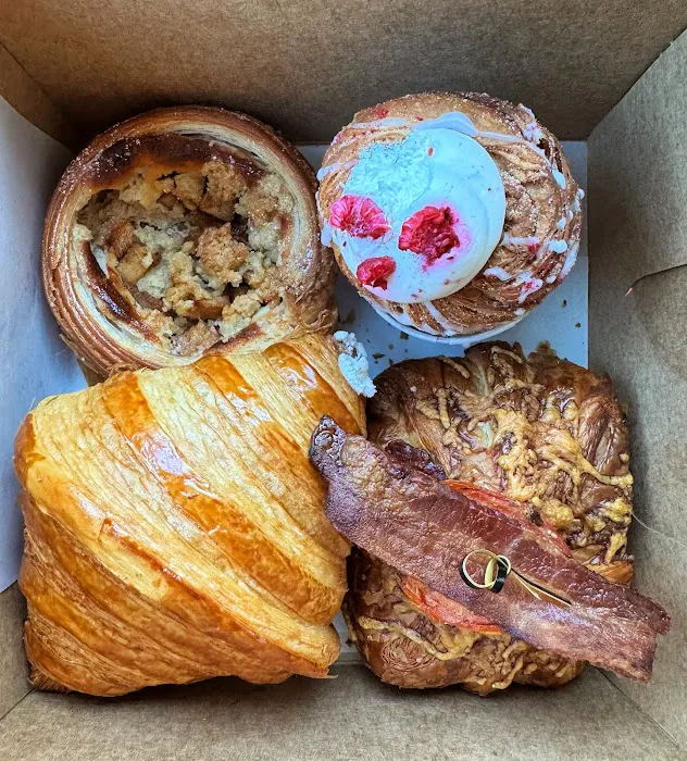 Twisted Croissant & Patisserie Picture 4