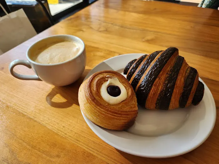 Twisted Croissant & Patisserie Picture 2