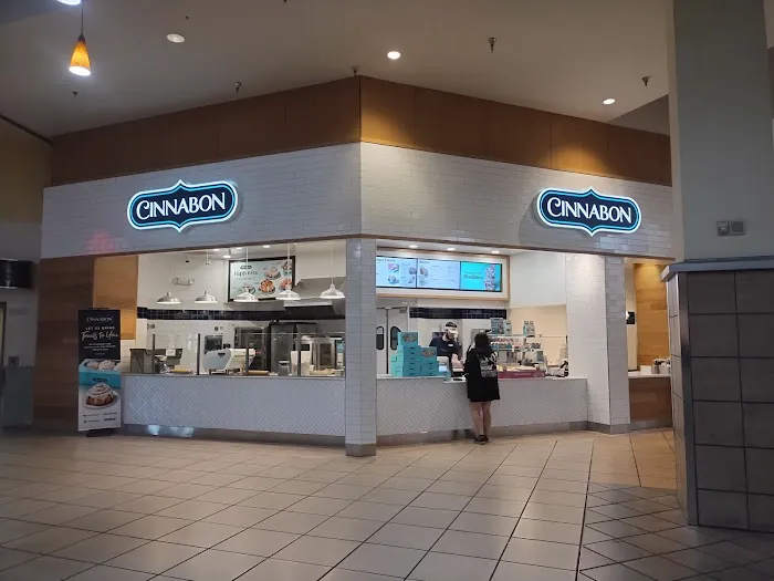 Cinnabon Picture 5