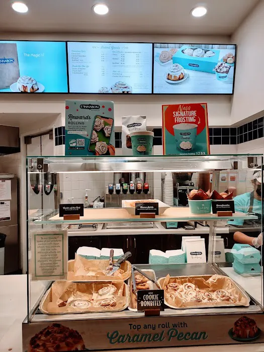 Cinnabon Picture 9