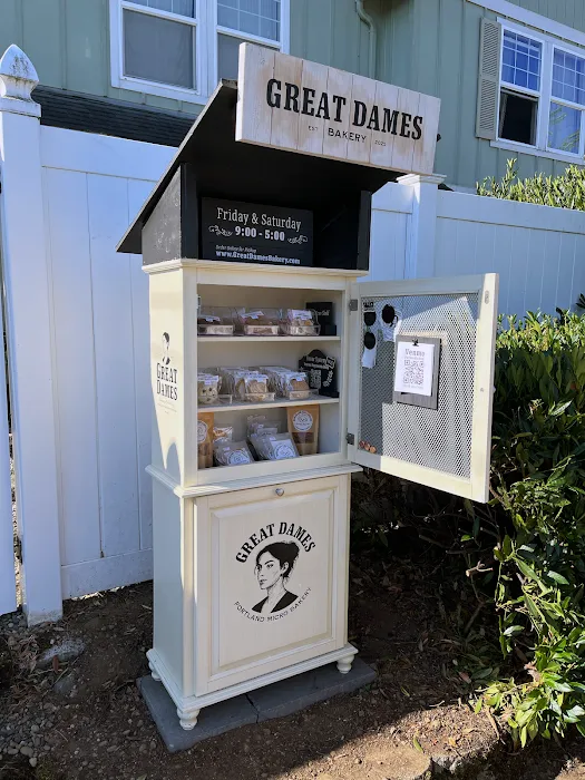 Great Dames Micro Bakery Picture 1