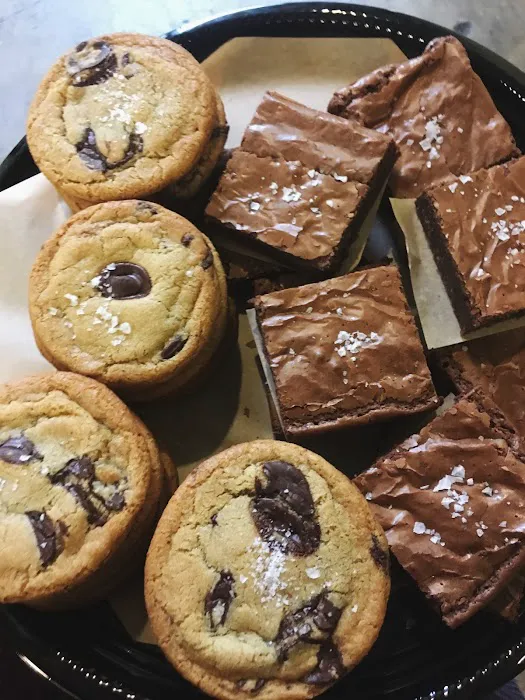 Jen's Pastries Picture 5
