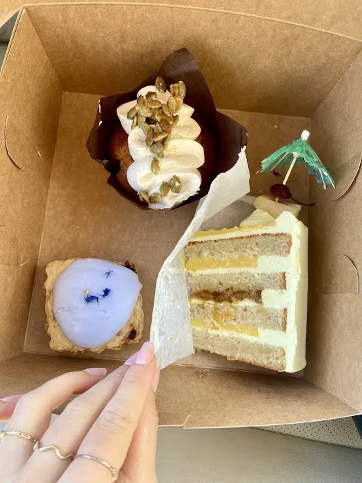 Jen's Pastries Picture 9