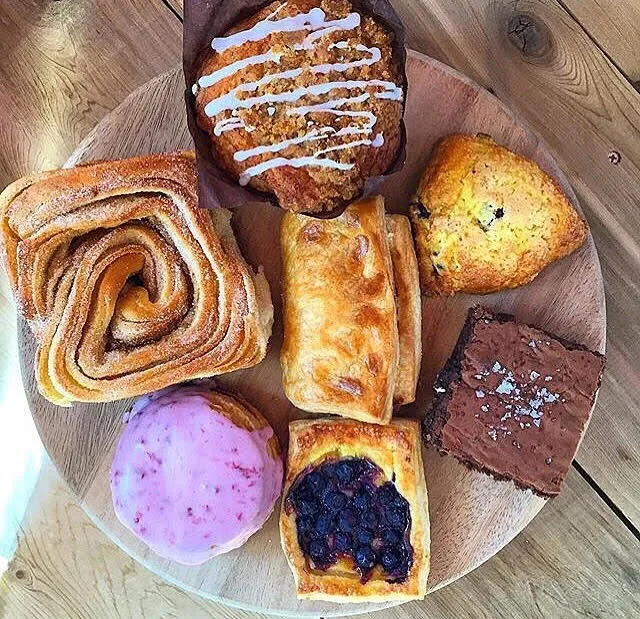 Jen's Pastries Picture 10