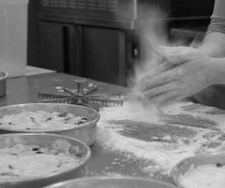 Finales Fine Cakes & Desserts