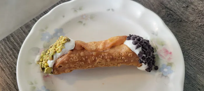 Bella's Italian Bakery Picture 4