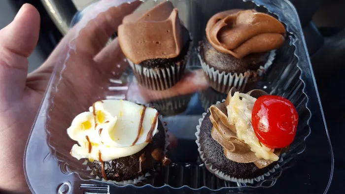 FAT Cupcake Picture 6