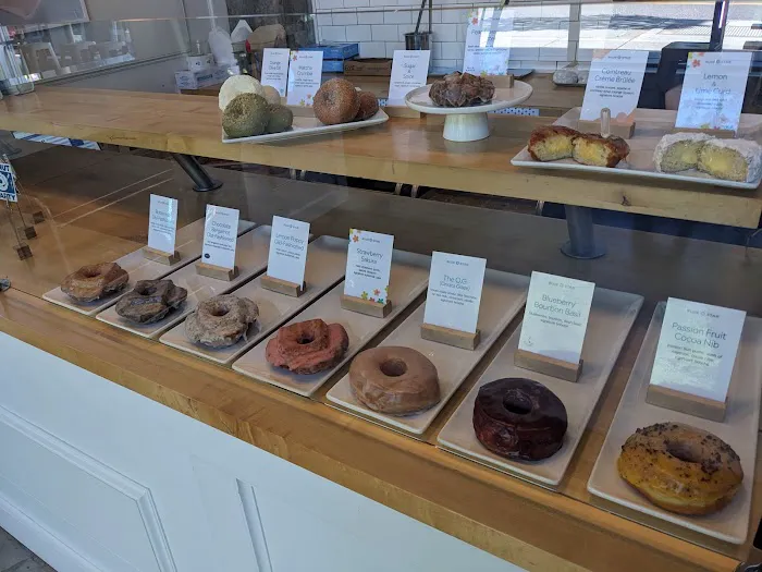Blue Star Donuts Picture 4