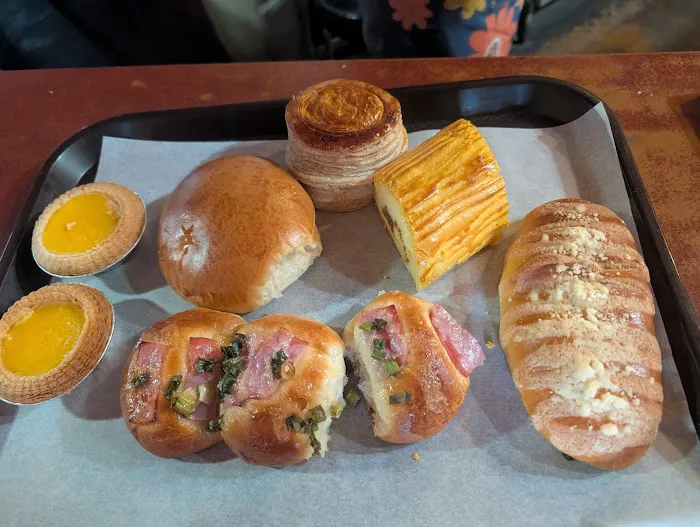 Li Min's Bakery & Bistro Picture 5