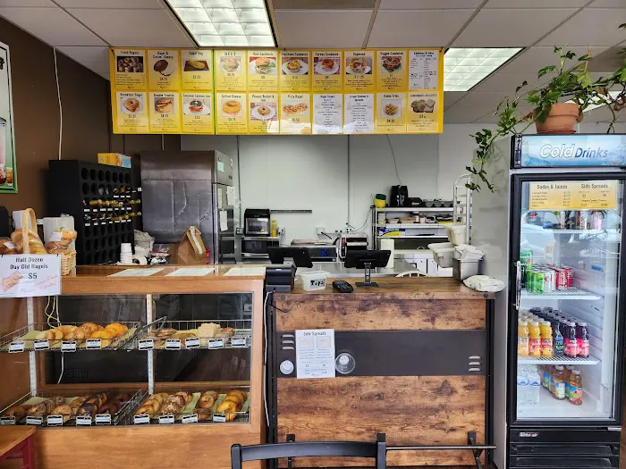 Puddletown Bagels - Powell Café (SE 36th Ave. & Powell BLVD) Picture 8