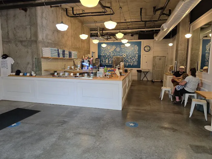 Blue Star Donuts Picture 4