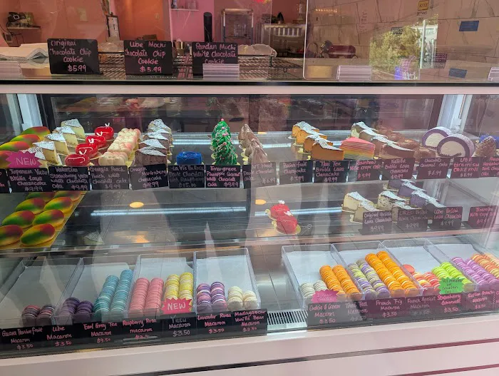 Champagne Poetry Patisserie Picture 4
