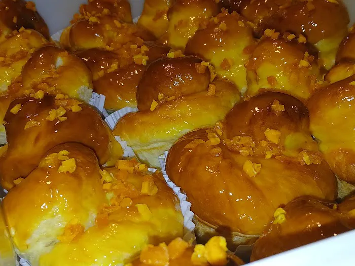 Chik & Chuck Pinoy Bakery Picture 3