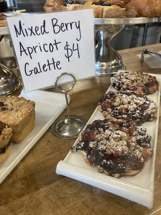 B's Bake Shoppe Picture 6