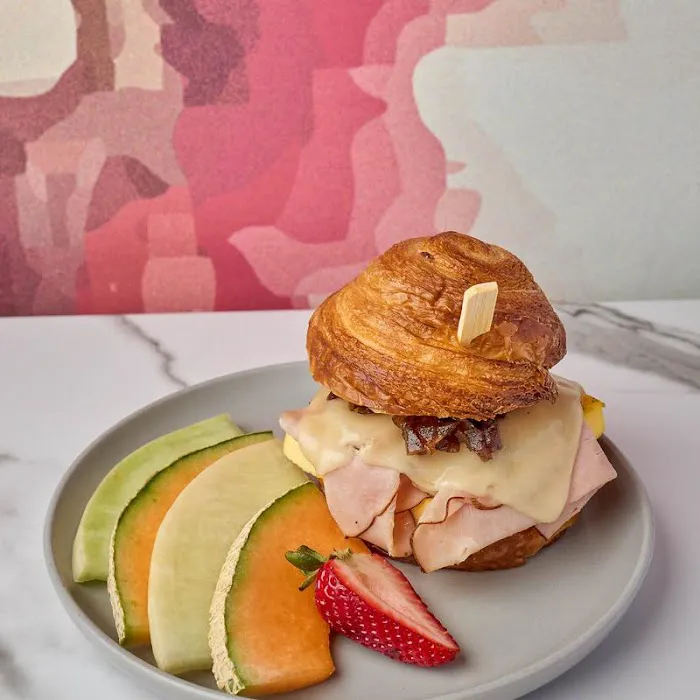 Lux Sucre Bakery + Cafe Picture 1