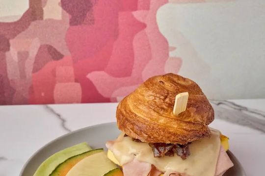 Lux Sucre Bakery + Cafe