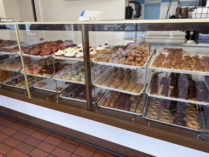 Heavenly Donuts Bakery Picture 9