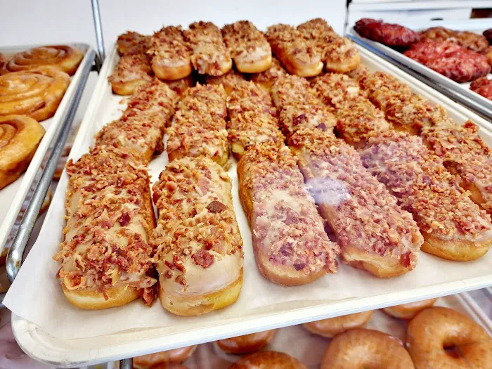 Heavenly Donuts Bakery Picture 10