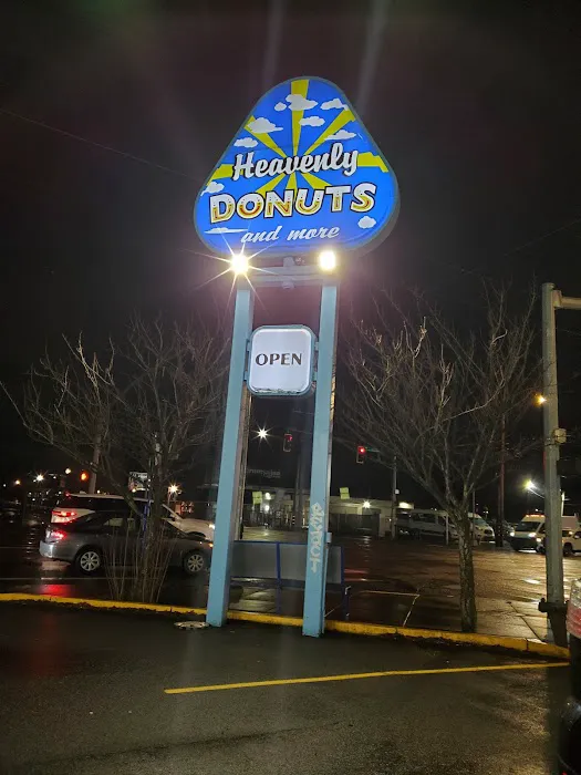 Heavenly Donuts Bakery Picture 7