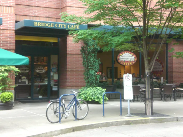 Bridge City Cafe - Essex House Picture 8