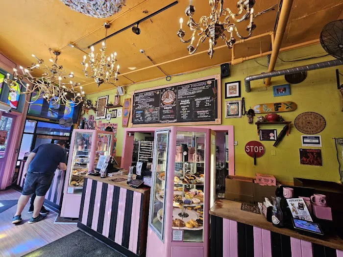 Voodoo Doughnut Picture 5