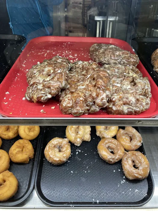 Donut Queen Picture 8