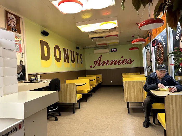 Annie's Donut Shop Picture 1