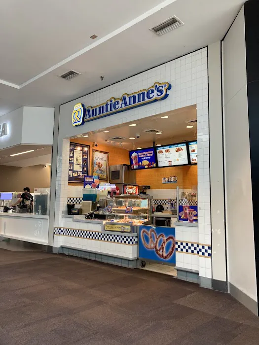 Auntie Anne's Picture 1