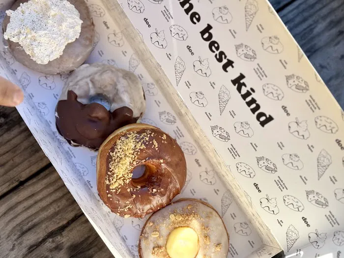 Doe Donuts + Ice Cream Picture 3