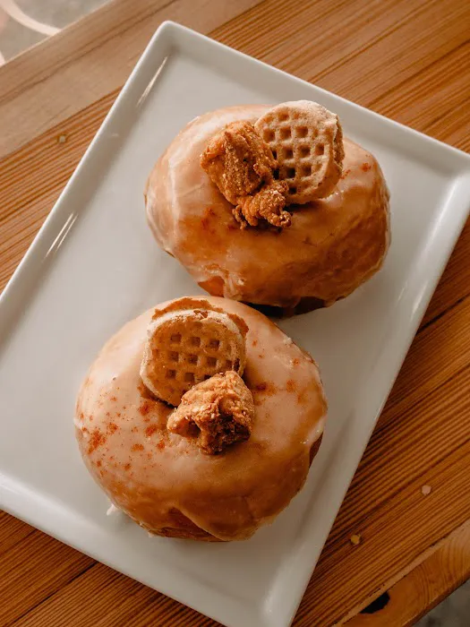 Doe Donuts + Ice Cream Picture 2