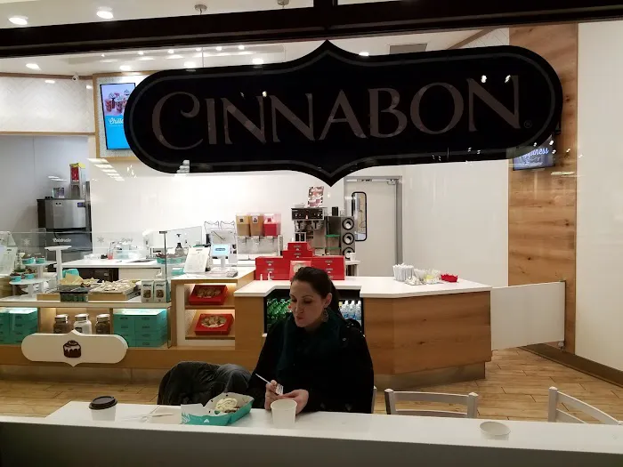 Cinnabon Picture 7