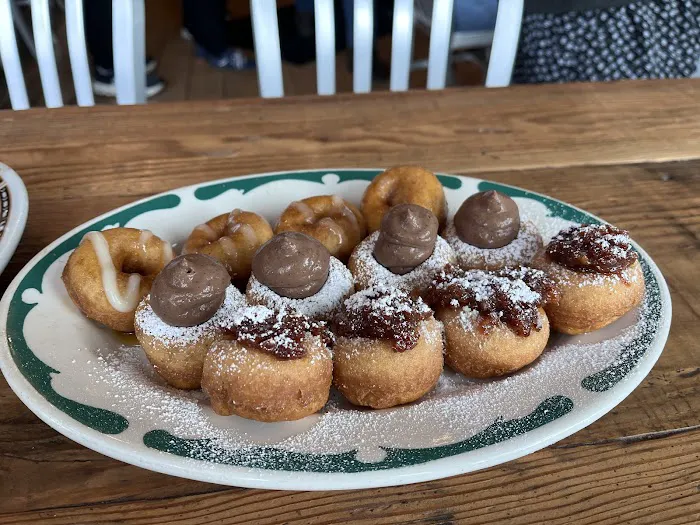 Pip's Original Doughnuts & Chai Picture 5