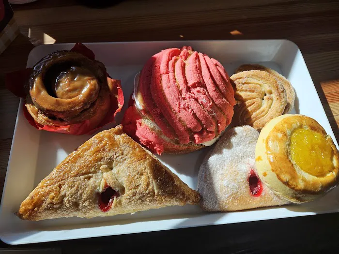 TANY’S CAFE CON PAN Picture 6