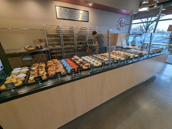dot donuts Picture 5