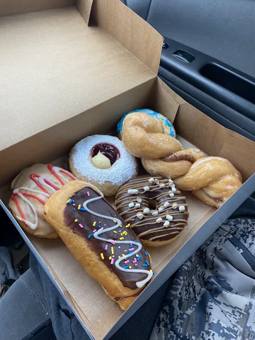 dot donuts Picture 4