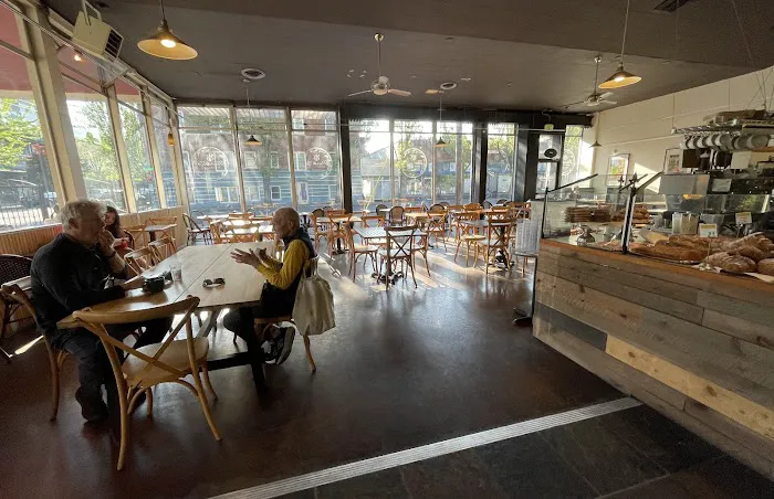 Fleur De Lis Bakery & Cafe Picture 1