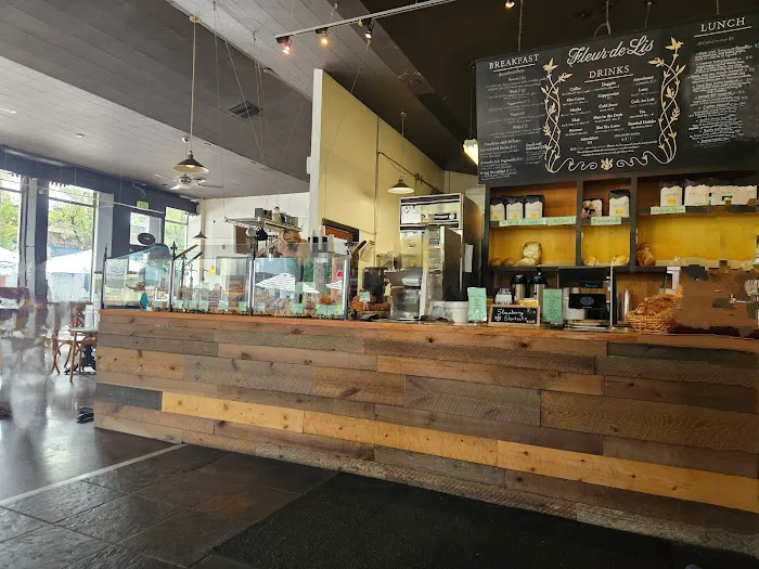 Fleur De Lis Bakery & Cafe Picture 9